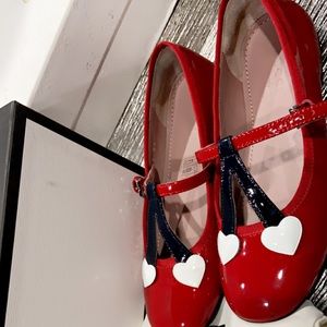 Girls Gucci shoes size 31